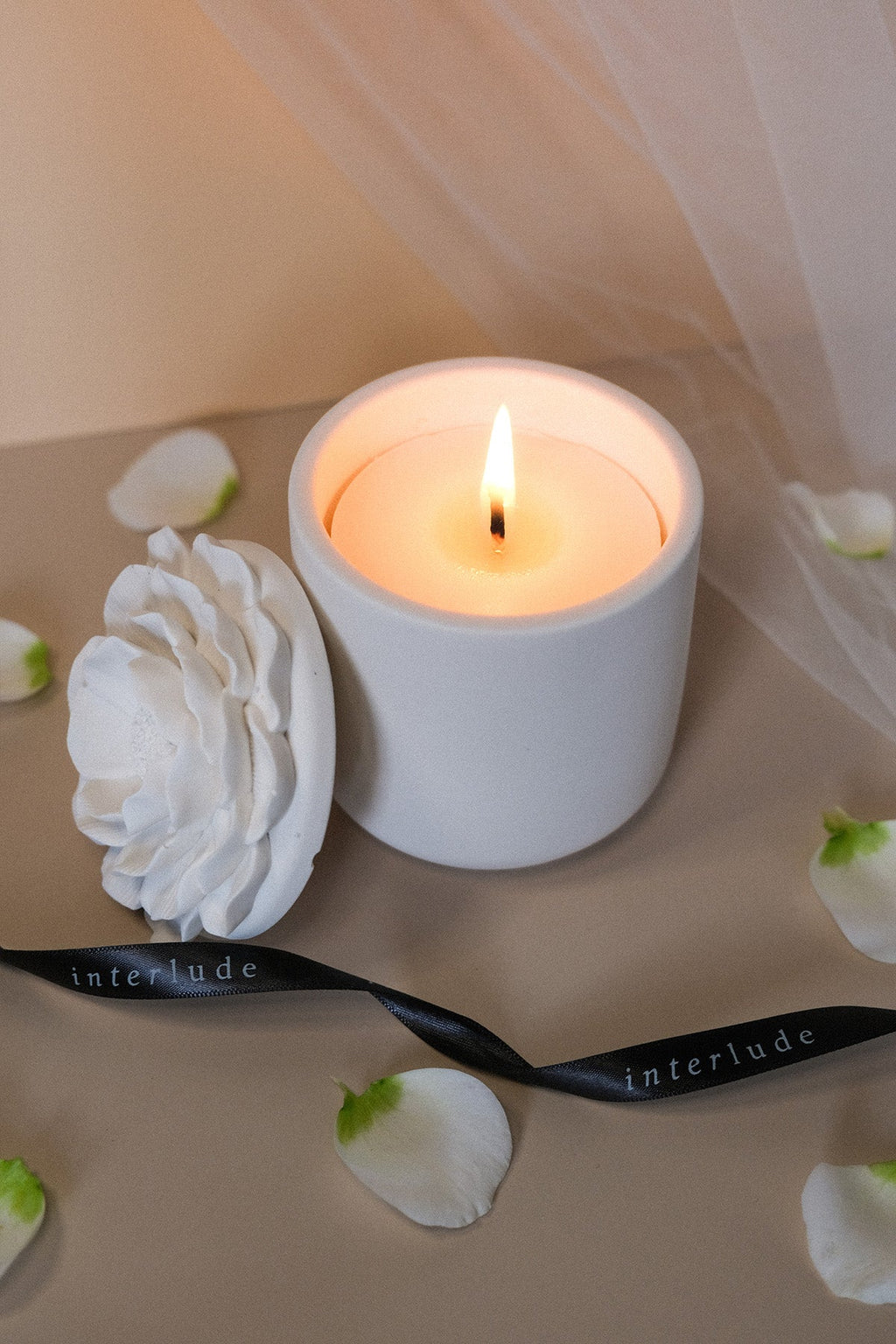 Aura Sculptural Blossom Candle