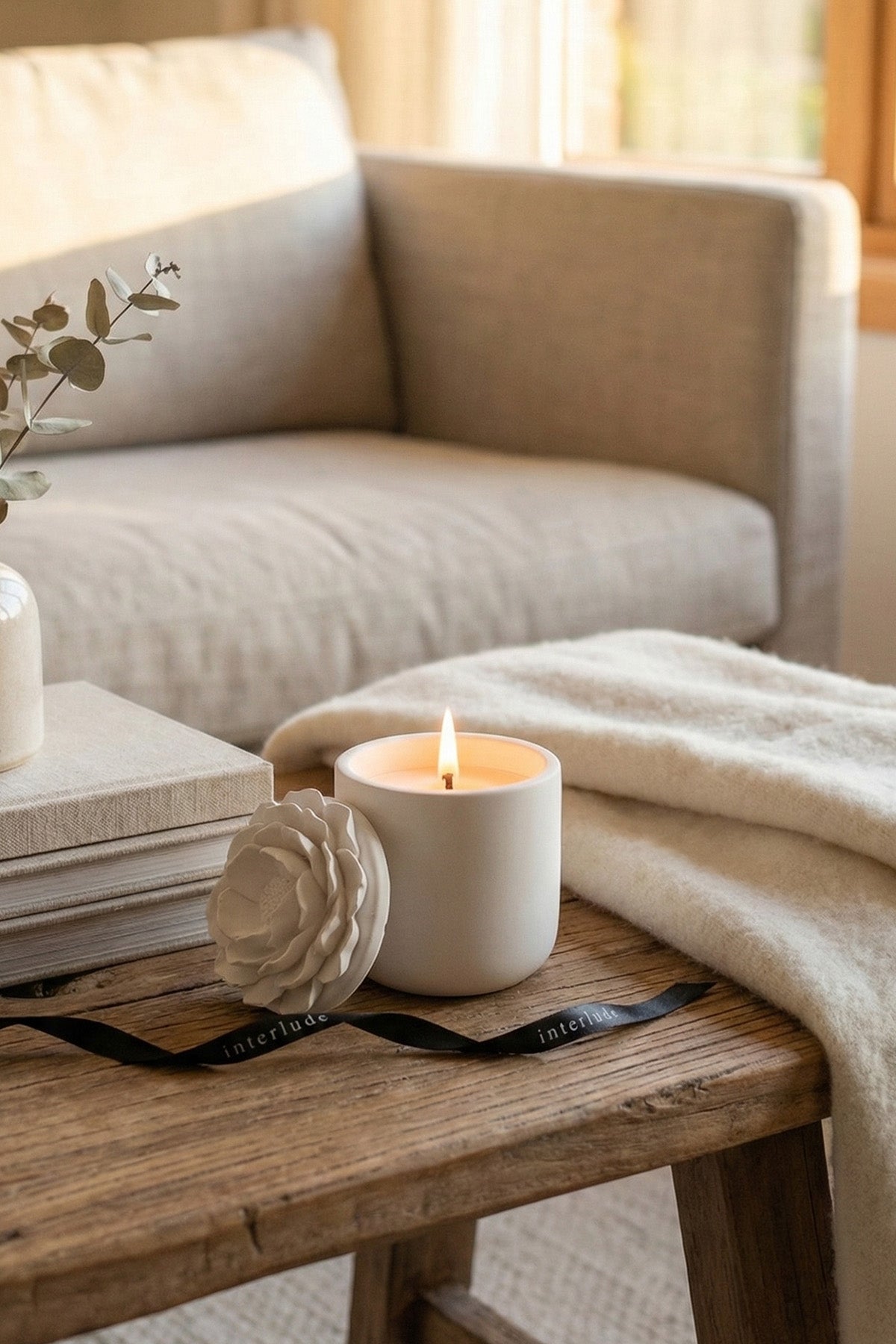 Aura Sculptural Blossom Candle